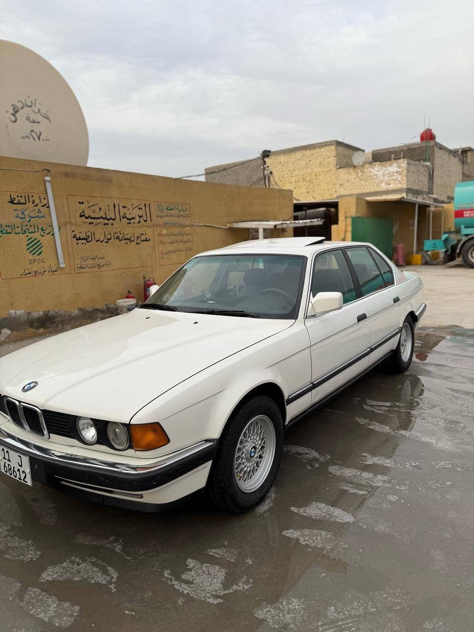 السلام عليكم
موديل ٩٠ 
مكينة وكير ٧٣٥ 
سيارة خير من الله بلادية 
تبريد شغال 
صدر نظيف 
تخم تاير 
مابيهة نواقص شي قليل 
شعر ٥٥ وبيهة مجال 
مكان الدورة ابو دشير 
واتساي.***********
اتصال ***********
