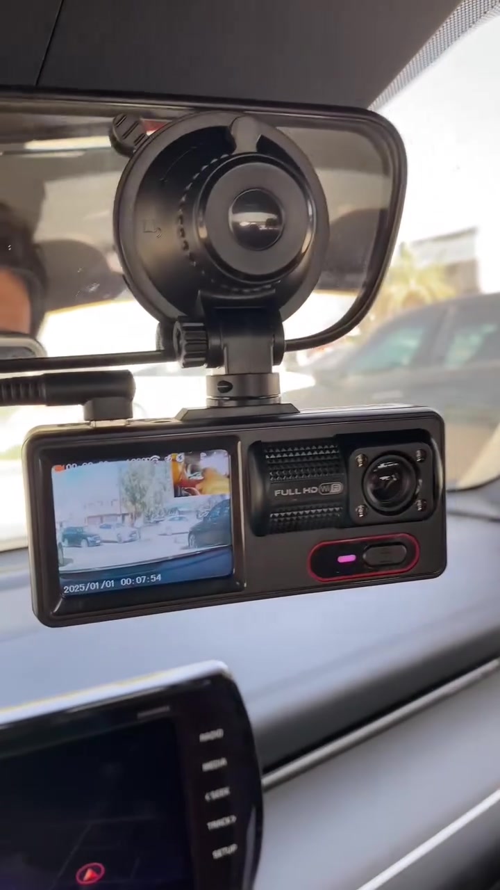تبي توثق كل لحظة حماس بمغامراتك بدقة 2K خرافية؟ 🎥🧗‍♂️
الكاميرا الرياضية S1 وصلت.. أصغر كاميرا أكشن بأقوى أداء! 🔥

حجم ميني يختفي بيدك بس يصور لك العالم بزاوية واسعة 120 درجة ✨

شاشة ملونة TFT لمتابعة التصوير فوراً ومعاها قاعدة تثبيت للدراجة 🦾

فيها ميزة تتبع الحركة وتسجيل الحلقة وتدعم ذاكرة لحد 128 جيجا ✨

منفذ Type-C للشحن السريع وتصميم متين يتحمل كل مشاويرك 🛡️💎

اطلبها الحين وسجل ذكرياتك بأعلى جودة. 👇


**إذا كنت صاحب هذا الإعلان وتريد حذفه لأي سبب، رجاءا أرسل رسالة إلى الدعم الفني**