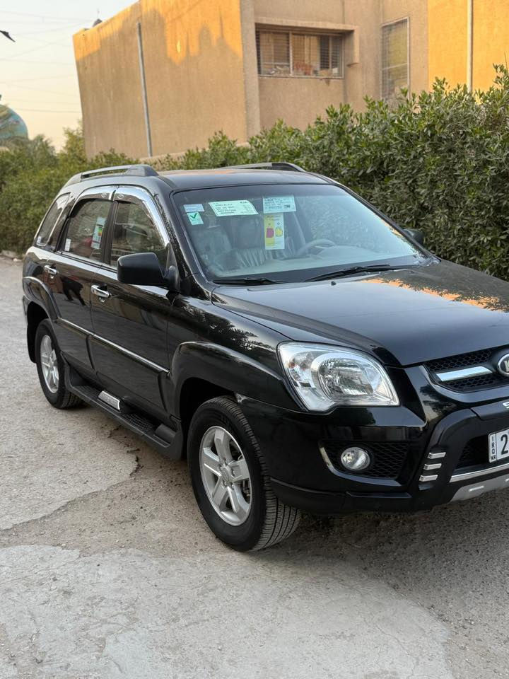 سلام عليكم كيا سبورتج ٢٠٠٩ كفالة عامة مكينة ٢٠٠٠ صدر جديد تخم تاير جديد سيارة أخت الزيرو ماشية ٩٣ الف رقم مصطرة هزة وبراد جديد السيارة ابسمي  مكاني بغداد لامين السعر ١١٥ وبيها مجال قليل ***********
