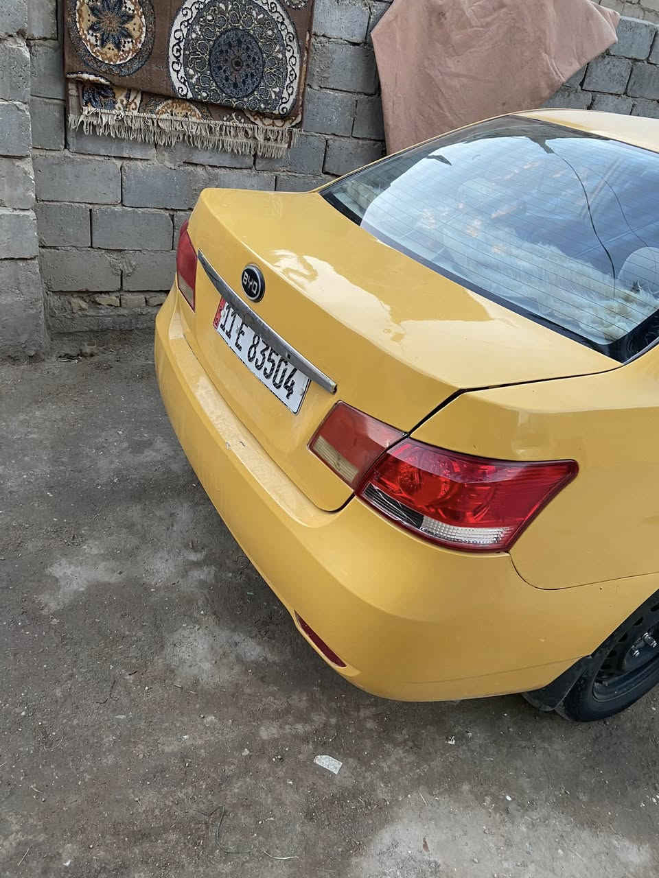 سياره byd باسمي 2013 سيارة جديده رقم انكليزي مصفرة هيه والغرامات سنويه 2028 مكانها الحله القاسم 
***********
