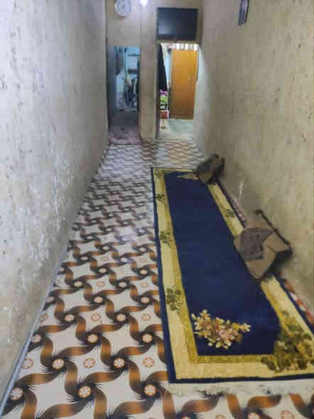 السلام عليكم بيت للبيع الاورفلي مساحة 81 خلفية العرض مترتين
يحتوي البيت على حوش طولة 6 امتار وعرضة مترتين

واستقبال وغرفة نوم ومطبخ وصحيات وغرفة نوم فوك وملحقات السعر 95 وبي مجال قليل

***********
