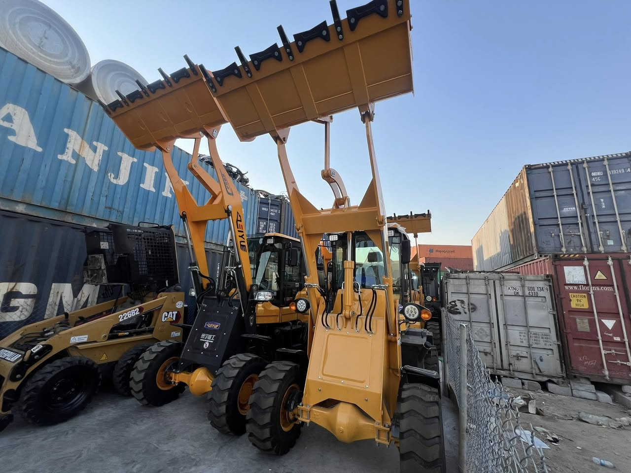 فول فول مصفات تبريد گير 
دخل جديد منفيس شيمال 
160$ ورقه 
مكان أربيل صناعه شيماليه 
*********** ***********
