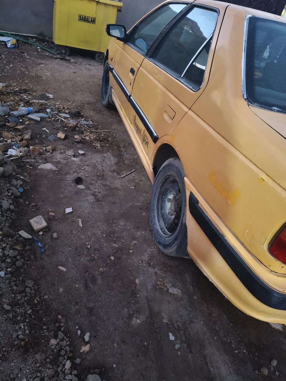 للبيع بيجو بارص مديل ١٢ رقم بصره راعيه ما اندله سنويه ما ساقطه اتكفل سرقه وعشائر سياره حلوه لا خياس كهربائيات شغاله مكينه بيه بخار سعر ١٥ وبيه مجال ***********
