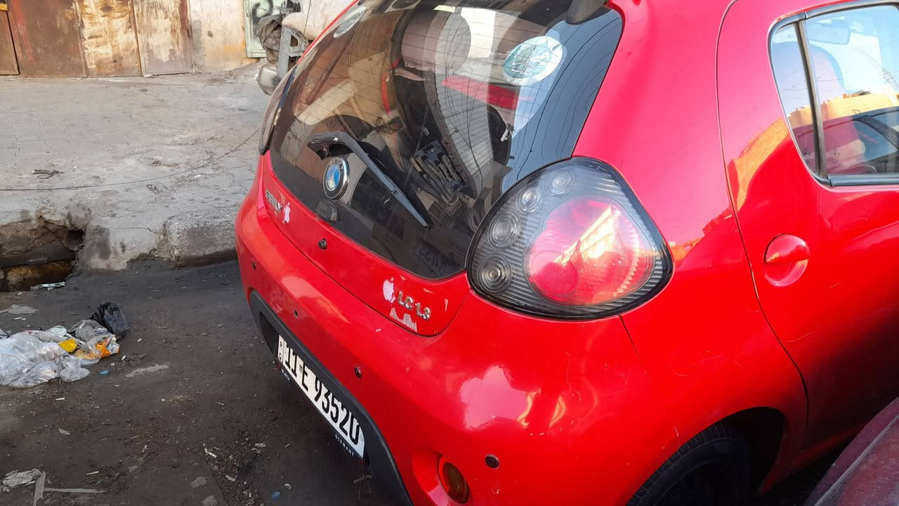 سلام عليكم جيلي باندا موديل ٢٠١٣ بغداد اوتماتيك سنويه والارقام جديده هزه جديده مكينه وكير نضيفات كهربائيات كلها شغاله تبريد شغال بيها قطعه صبغ نص الجاملغ دوشمه جديده صدر امامي جديد للبيع عارضها ٤٨ وبيها مجال للتواصل ***********مكاني بغداد
