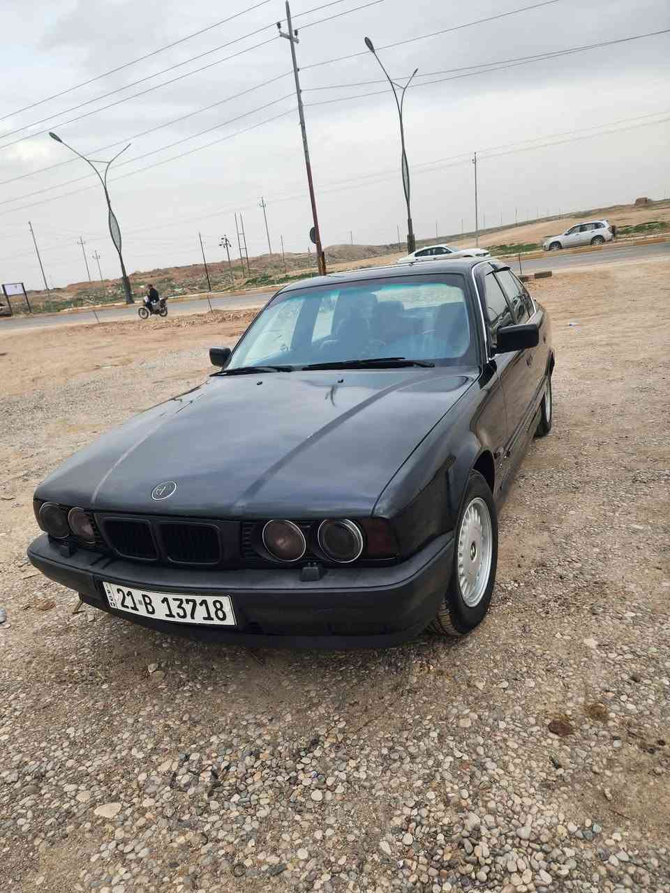 السلام عليكم 520 موديل 1995 مكينه وكير جديد ضرر جاملغ سكن مصبوغه نقصها بس صدر سنويه جديدة *********** سعر 48 وبيها مجال مكان خانقين
