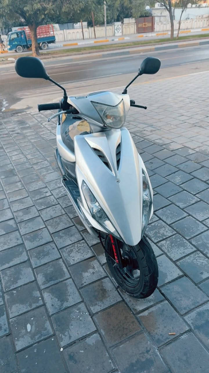 سلام عليكم للبيع او مراوس حسب قناعه ماكس مضلع مرقم بغداد دولي موديل 2006 دراجه كلها بلاديه مكينه ناعمه كل نقص مابيها كفراتها كلها ختم واحد حتى سوادات زوج تاير جديد فيتنامي باتري جديد كلجات رياضي الامامي ماشيه 34 الف
مكاني بغداد كاظميه ساحة عدن 

السعر 1850

***********
