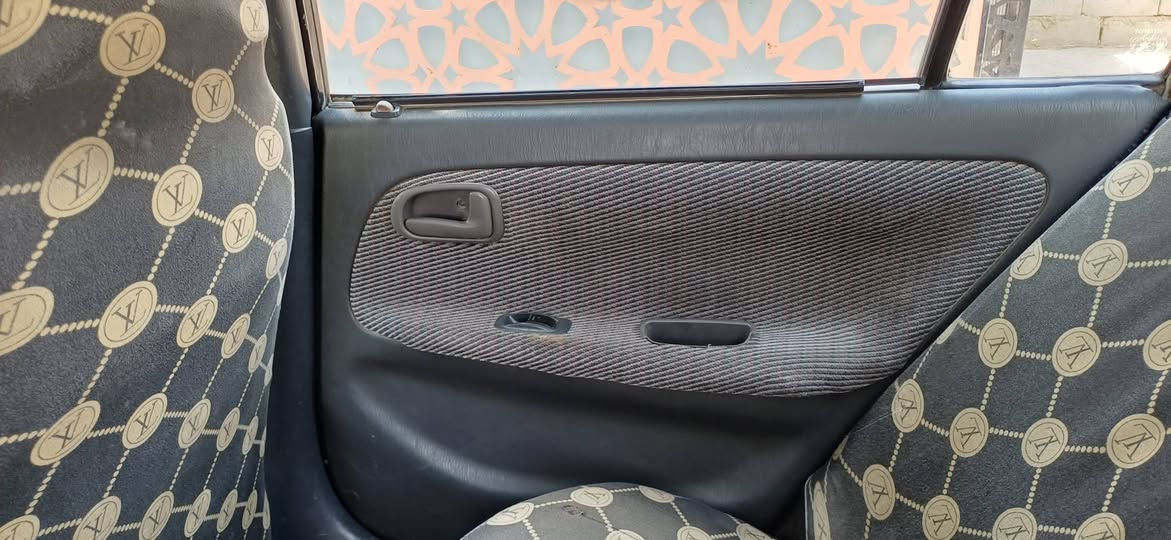 السلام عليكم
كورلا 93 
تعمير جديد 
سنويتها لشهر ال7 
السعر 45 ومطلوبه ورقه تنزل من السعر 
وبيها مجال 
 مكانها النجف/مشخاب/ناحية القادسية 
*********** ومتواجد عالفيس
