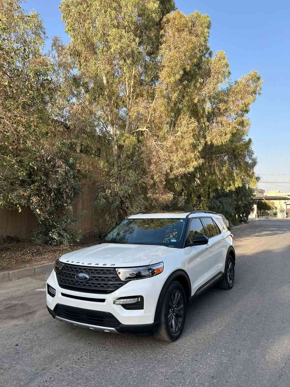 فورد اكسبلورر 2023 XLT  فل بانوراما
اللون ابيض 
الصبغ جاملغ امامي سكن  بدون داخل 
ايرباك ستيرن وبرده رقم شاصي مرفق 
العداد / 27 الف مايل 
المحرك / 2300 توربو 4 سلندر 
مقاعد Vip  /.   7 
المواصفات / 
بصمه تشغيل .تشغيل عن بعد . صندوق كهربائي . كراسي عدد ٢ كهرباء . كراسي جلد اصلي . رادار ٣٦٠ درجه / ويل كب  حجم ٢٠ 
تدفئه كراسي وستيرن تدفئه / كامرا خلفيه

مكان السياره اربيل يترقم شمالي
كلفه الرقمً ١٧ ورقه 
السعر ٢٥٥ بي مجال بعد المعاينه 

 *********** واتس واتصال
