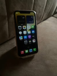 آيفون XR • ذاكرة ٦٤ • بطارية ٧٨٪