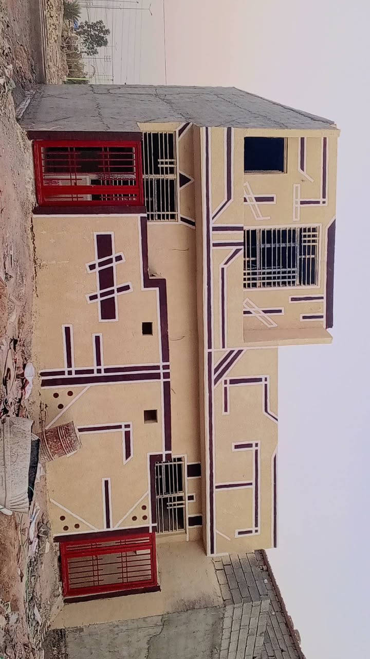 السلام عليكم يتوفر بيوت ثنين مساحه خمسينات واحد طابقين والثاني طابق واحد قرب كنطرة السلام  مقابيل الحولي 
السعر الطابق 35مليون والطابقين 50مليون بناء بلوك ستوه طالع الخلفه منهن ستفسار اكثر تصال ***********‬‏
***********
