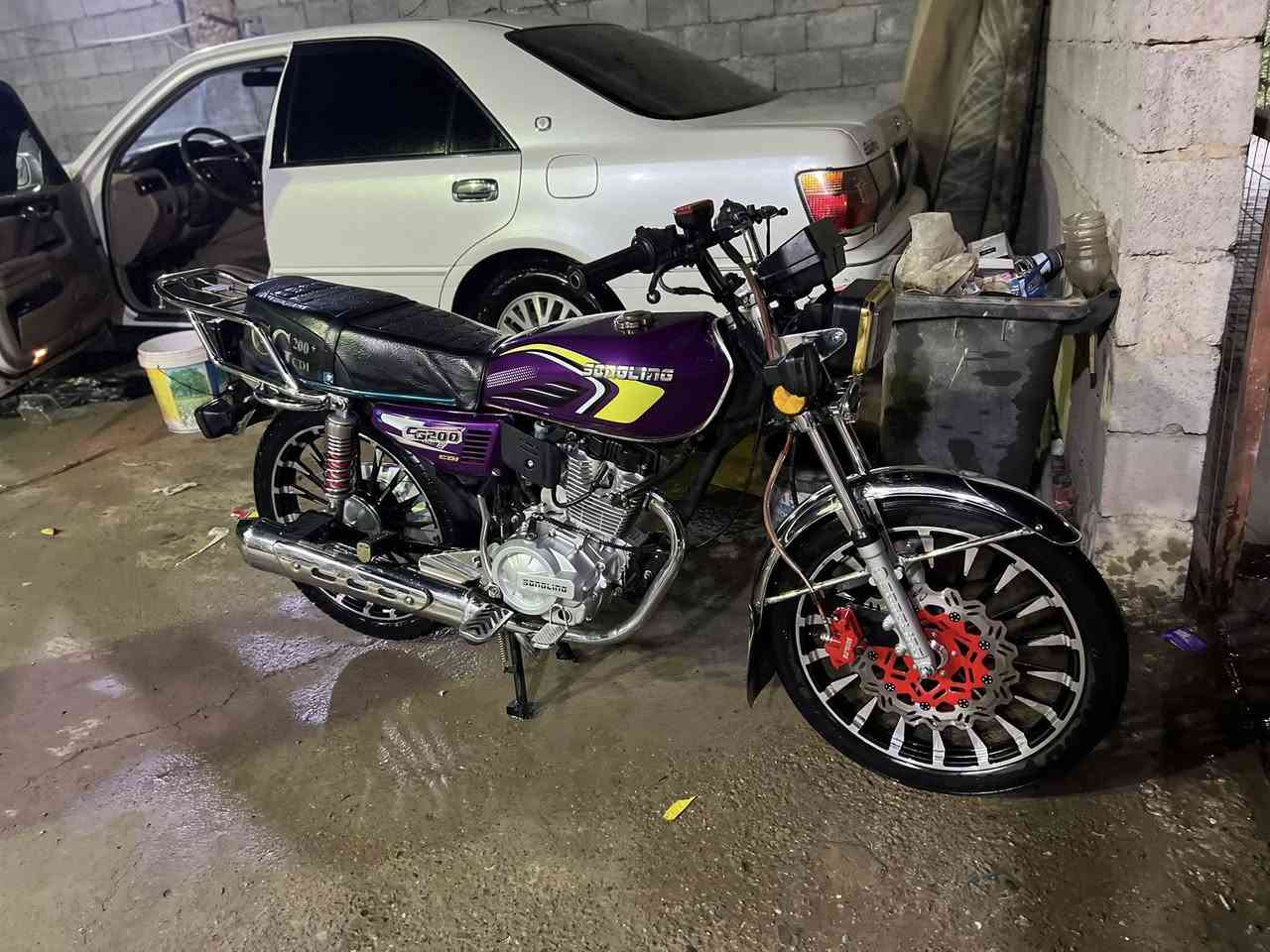 سيفان 2025 مكفول نكره سلف  السعر 725       ***********
