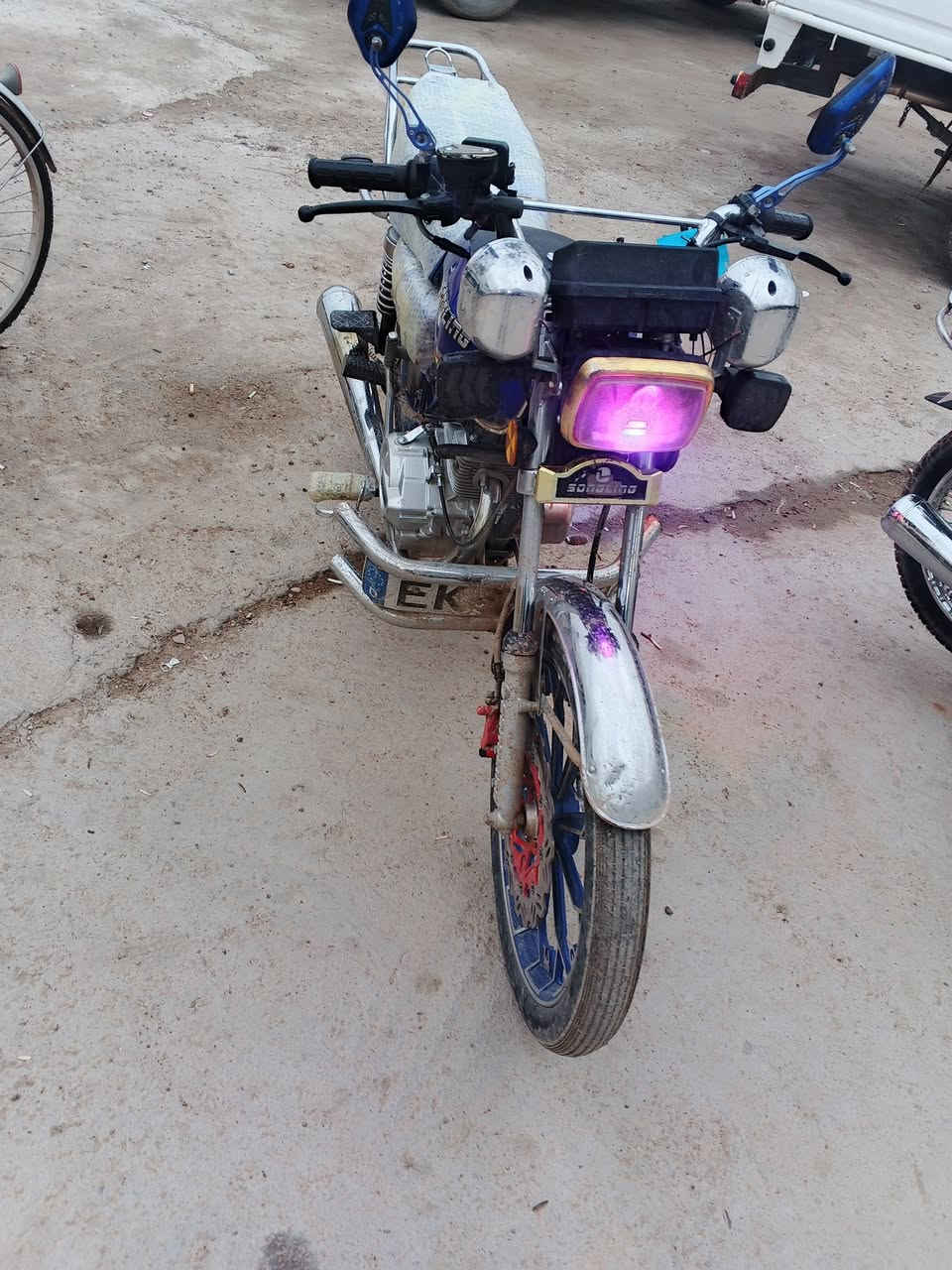 سلام عليكم دراجه سيفان للبيع موديل ٢٥ كفاله عامه مكاني بعقوبة تقاطع القدس دور زراعه سعره ٦٤٠ مستعجل على بيعته ***********
