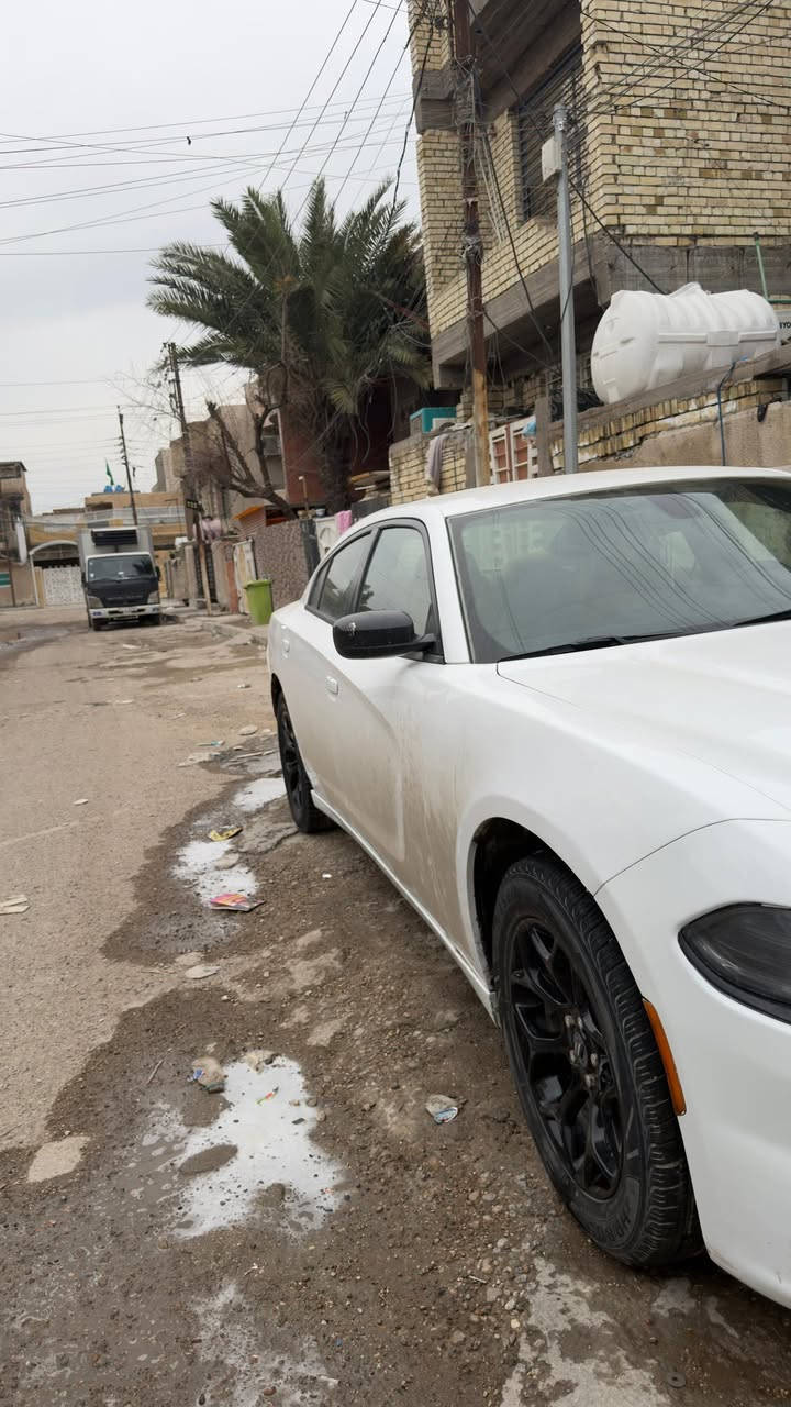 سلام عليكم جارجر للبيع موديل2016حادثهه كلش بصيط جاملغ لخلفي ذابين علي بطش قطعه زغيره بكان سياره بغداد ***********
