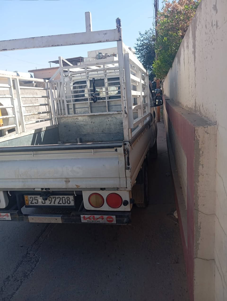للبيع كيا دبل قمارةموديل٢٠١٨ بدون صبغ محرك كير شرط تبريد شغال سنويه ورقم جديد بسمي مكان كركوك السعر١٤٥$موبايل***********
