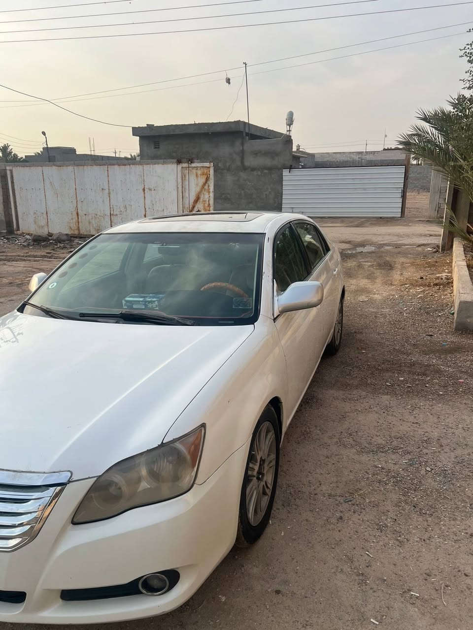 السلام عليكم سيارة افلون موديل 2007 مكفوله كافه عامه ما عدا شخطين  و مصبوغات وبيها بارد قليل سنوية ما منتهيه بعدهي لحد 2027 السيارة كلها على البلاد تبريد تدفئة تخم تاير جديد السعر 122 وبيها مجال العنوان البصرة رقم الهاتف ***********
