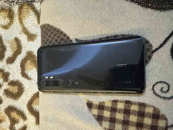 سلام علكم موبل شومي نوت 10 بي كم فطر بل المس مابين ذكر 128 كامل شغليه بس زوم يقارب شكل سعرو 100 ألف ***********
