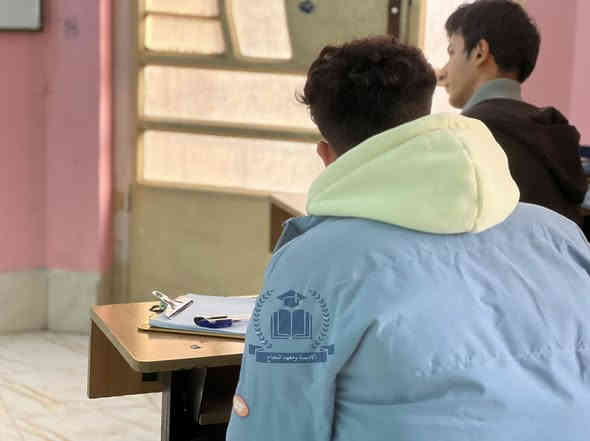 أكــاديـمـيـة الـنـجــاح   محاضرة اللغة الإنكليزية المميزة
للأستاذ أحمد – مدرس السادس العلمي 

انضمّوا إلينا في درس غنيّ بالشرح الواضح، الأمثلة المركّزة، وحلول الأسئلة الوزارية بأسلوب مبسّط يضمن للطالب الفهم والثقة

محاضرتنا ليست مجرد درس… بل جلسة تدريب متكاملة
يقدم فيها الأستاذ أحمد شرحاً دقيقاً لكل مفردات وقواعد المنهج، مع أمثلة واضحة وتطبيقات مباشرة تساعد الطالب على تثبيت المعلومة وفهم طريقة الحل في الامتحان الوزاري

ماذا نقدّم في هذه المحاضرة؟
 • تبسيط شامل للوحدات والقواعد المعقدة.
 • حل نماذج وزارية حديثة وبطريقة احترافية.
 • التركيز على أهم النقاط التي يأتي منها السؤال الوزاري.
 • دعم كامل للطالب داخل وخارج المحاضرة

في أكاديمية النجاح… نمنح طلابنا بيئة تعليمية مريحة، شرحاً واثقاً، ومحتوى مدروساً بعناية لضمان أعلى مستويات التفوق

احجز مقعدك الان وأضمن نجاحك بلمعدل العالي

للستفسار اكثر ***********
