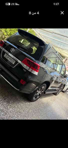 تيوتا لاندكروز GXR موديل 2021 بحريني للبيع 
المواصفات :
بصمه ابواب عدد 4وتشغيل 
شاشة كبيره 
تحكمات 
كشن كهرباء 
تشغيل عن بعد 
داخل جلد قرميدي 
6سلندر 
السياره بيها بارد بلباب وتكحيل وممفتوح اثر طكة تاير يعني مو دعمة 
السيارة سعرها ٥٦٥٠٠$ وبيها مجال للشراي 
مكان السياره بغداد قرب جزيرة بغداد السياحيه 
للاتصال *********** ماشية 86000 الف
