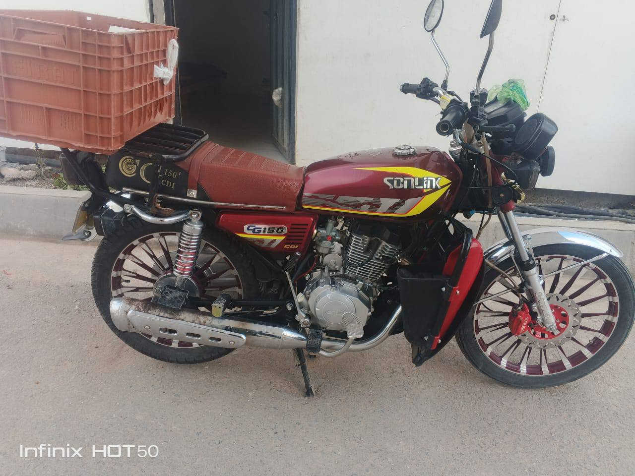 دراجه 5 قير 2024 مراوسه او بيع حسب القناعه السعر 675 وشويه بمجال اللي الطيبين اللي يحب يتواصل على الواتساب او طب خاص ***********
