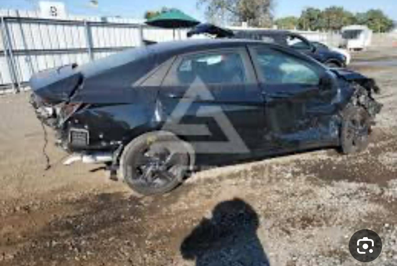 السلام عليكم النترا 2023 دخول جديد ابيع على وضعها السياره مدفوع كمرك حالياً السياره موجوده ب بغداد السعر 92 قفل
للستفسار ‭0771 435 6940‬
