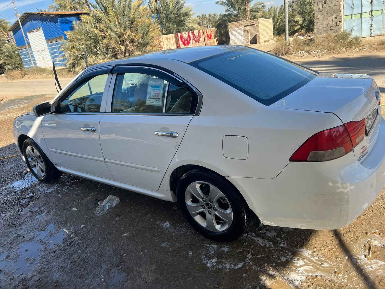 السلام عليكم سياره للبيع اوبتيما 2009 سياره جاهزه من كل شيء حداديه جديده باتري تخم تاير سياره رقمها جديد اربيل مواصفاتها فتحه سقف مري شفط شاشه كاميرا خلفيه حساسات بارده خلفيه سعرها 115 وبيها مجال للشراي سياره مكانها بالديوانيه قضاء الشاميه ***********
