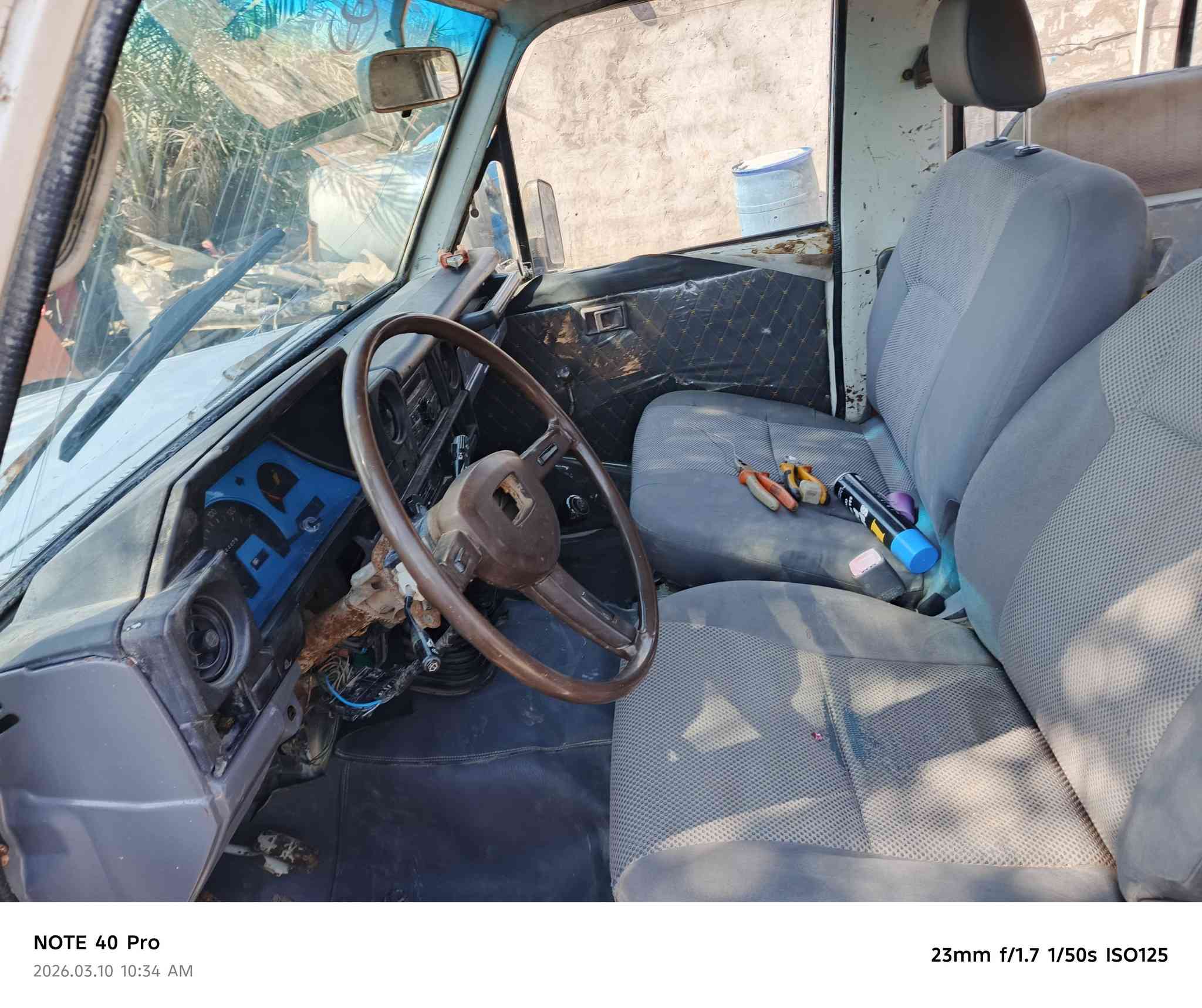 سلام عليكم لاندكروز موديل 89محرك 2f لا بخار ولا تنقيص   فور ويل شغال  حداديتها نضيفه  رقم بغداد  شرط تحويل  سنويه صاقطه صار 10ايام  عارضها 43وبيها مجال  مكاني بغداد ***********
