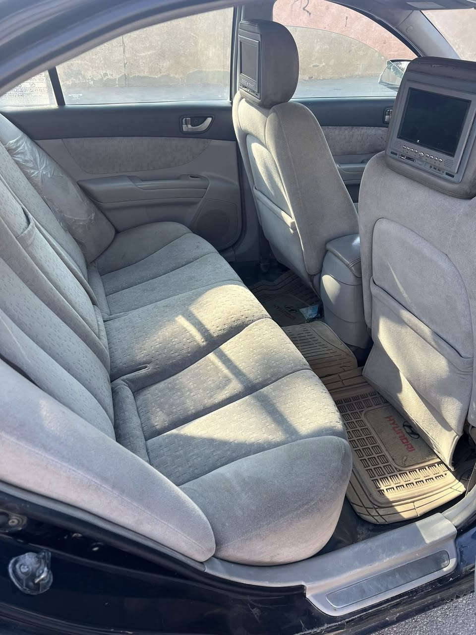 السلام عليكم
سوناتا 2006محرك 3300 وارد امريكي ظررهه بس لوارد ربع جانلغ لوره وربع صندوك نفس صفحه بدول حادث بلعراق مصبوغه حزام جماليه كير محرك كفاله شادهن حاويه تاير باتري صدر كله جديد شاشه كبيره تحكم ستيرن فتحت سقف وبيهه بعد تفاصيل مكاني واسط لعزيزيه سعرهه 88 بيهه مجال للاتصال ***********
