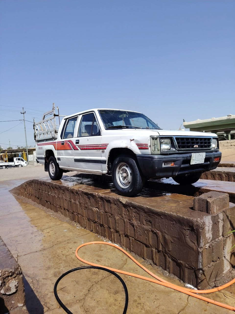 السلام عليكم مسيبو شي للبيع موديل 1992 للاستفسار الاتصال ***********@ *********** السعر 42 وبيه مجال
