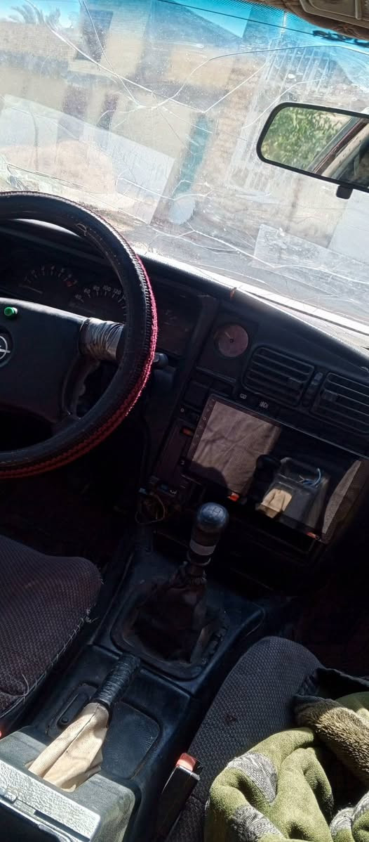 سلام عليكم اوبل اوميكا مديل 91 حجم 20 محرك 2000 كير او مكينه او كسن كفاله سياره سنويته 27 غرفته نضيفه مشروح وطني مداور ثاني يوم سياره ناقصه بس صبغ باتري جديد اير فلو جديد ترهم مراوس مارك عضم او هارتوب فقط تخم تاير جديد سبير بيه شاشه بيه مكاني بابل قضاء القاسم *********** واتساب السعر 15
