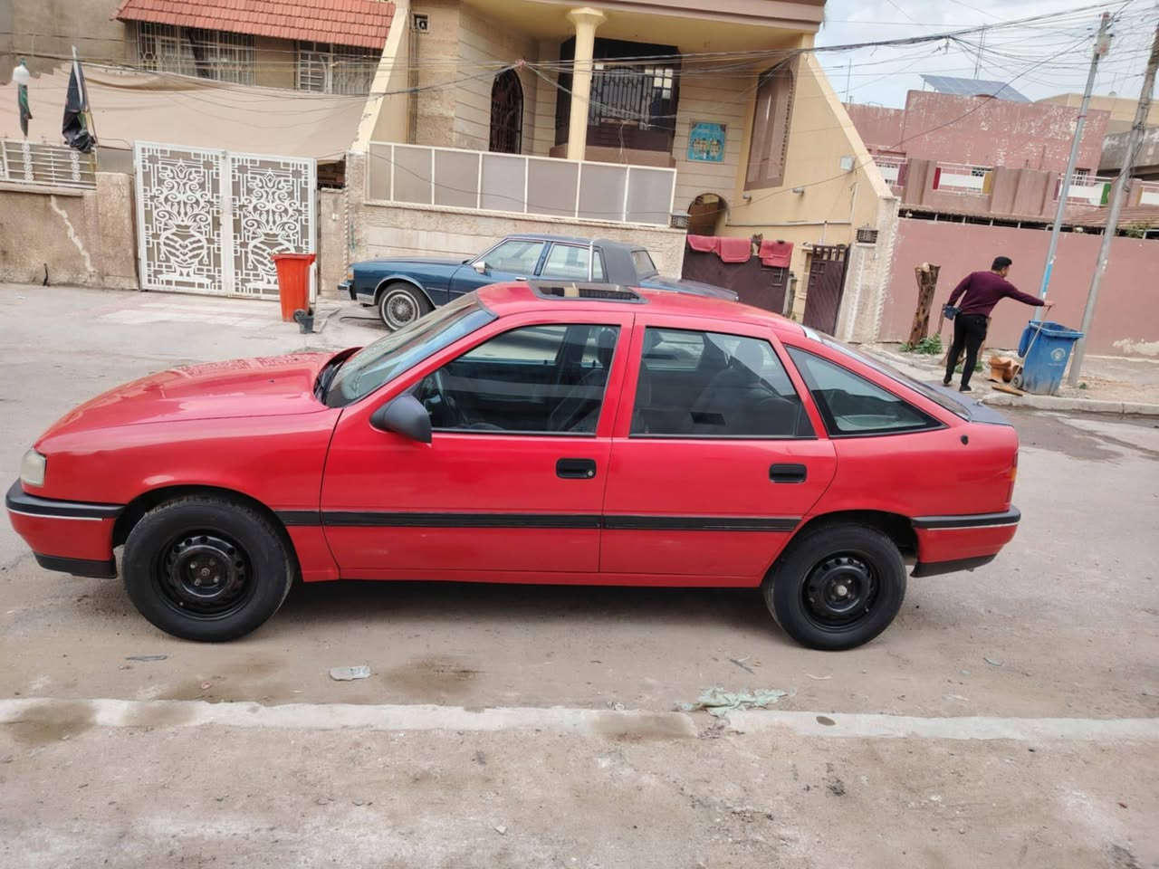 سلام عليكم اخوان اوبل فكترا موديل ٩١ رقم بغداد بأسمي صبغ فقط قماره وجاملغات خلفيه سياره جاهزه
محرك صدر باتري جديد السعر ٣٥ وبي مجال للشراي
***********
