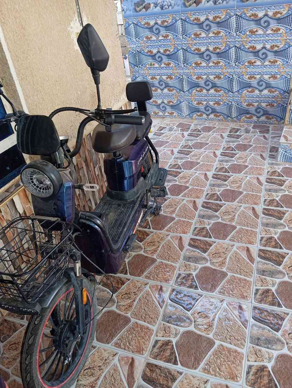 بايسكل شحن مستخدم خمسة أيام فقط جديد كلش الاتصال *********** أو*********** للبيع
