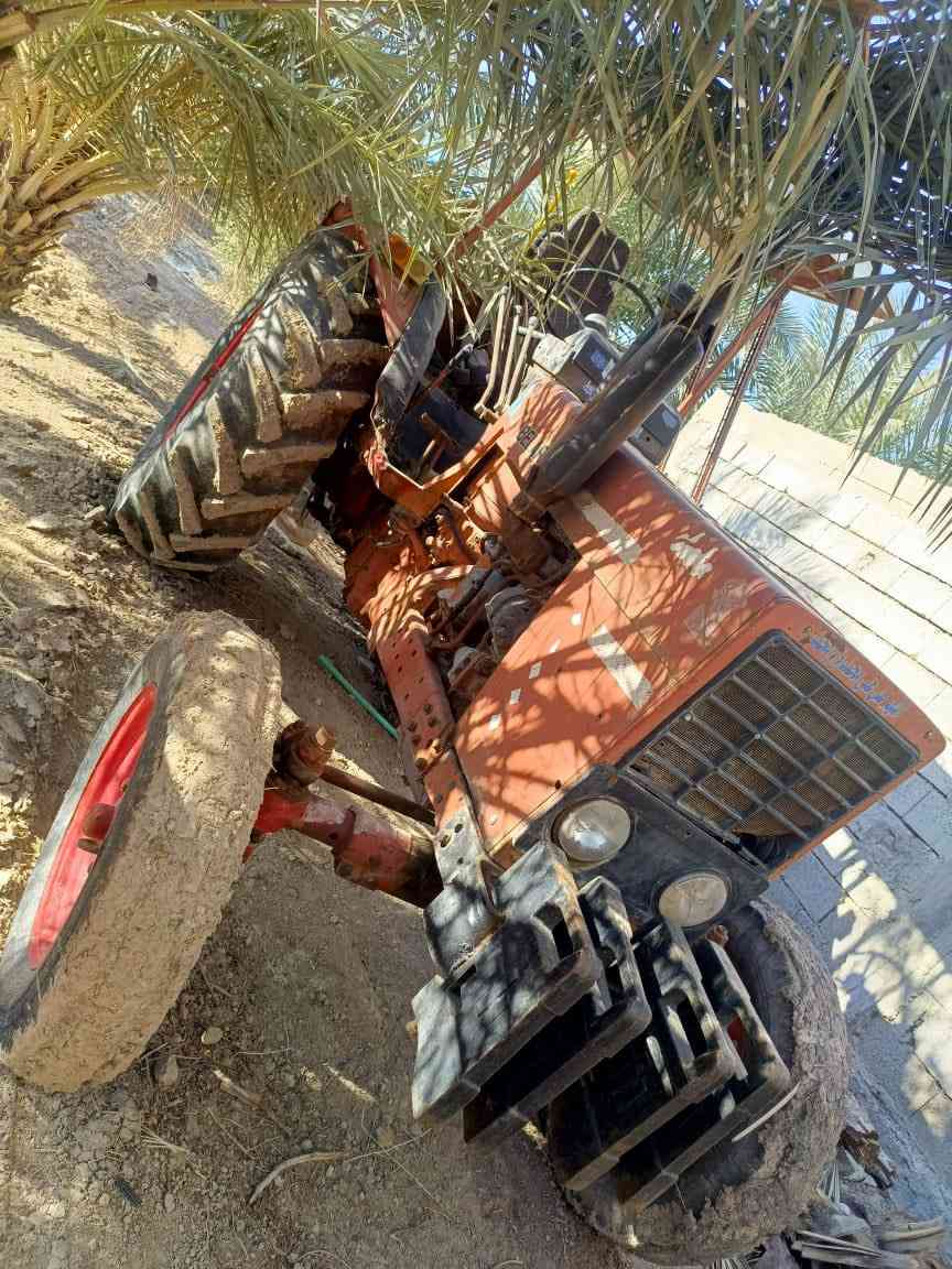 سلام عليكم مكينه بلاروس اللبيع تخم تاير مكينه جديد عل البلاد مكان بصره ***********
