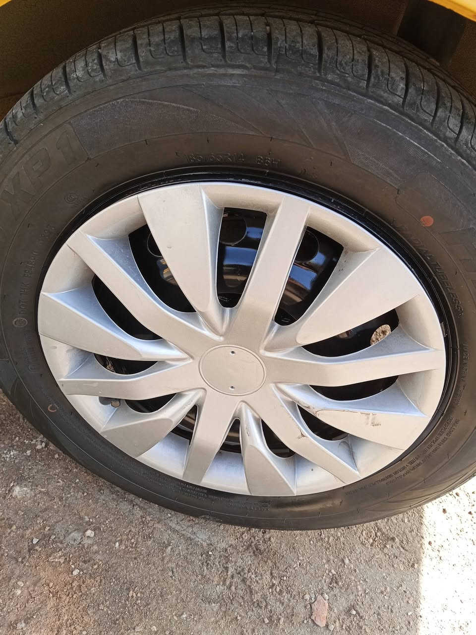 سلام عليكم 
سياره افيو خليجي موديل 11 اتماتيك تكسي مصفره هيه وغرامات تحويل مباشر باسمي سياره نضيفه بمعني كلمه كير مكينه تايرات تخم هس توني شاده باتري جديد داخل بيجي كلش حلو  سياره خير من الله المكان السماوه رميثه سعر 53 وبخدمه الشراي ***********
