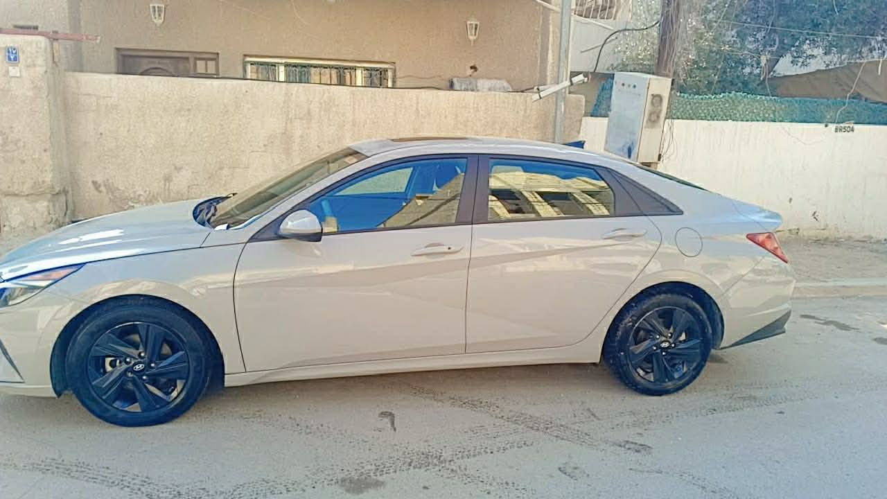 النترا 2023 الون سمنتي 
مكينه 2000 دوش 
بدون ارباك 
بصمه / رادار  /شاشه جبيره كاربلي / تشغيل عن بعد/بصمة ابواب/اناره داخليه/3 انظمة قياده/ اناره ترحيب / رادار بلمري / تدفئه كشنات وستيرن  
بدون حادث فقط ضررها حالوب السياره مكفوله كفاله عامه رقم بغداد بسمي تحويل مباشر 
عنوان السياره بغداد الدوره
السعر 145$ 
هاتف ***********
