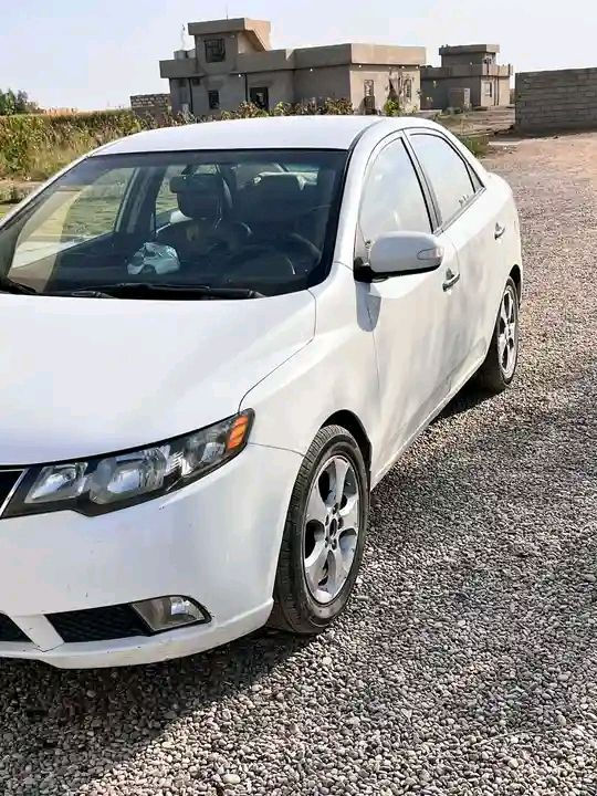 السلام عليكم لبيع سيراتو مكصوص سياره فول بصمه ماعده تنته كير محرك شرط صدر خلفي امامي جديد تخم تاير جديد  سياره جاهزه من كلشي موديل 2010 السعر 42 وبيه مجال قليل جدا  رقم الهاتف/***********
