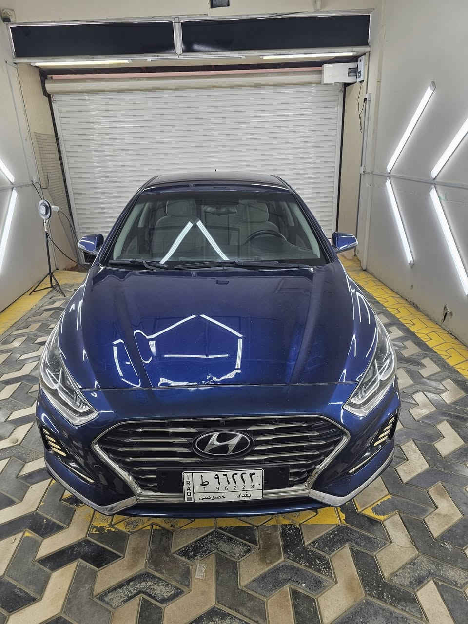 السلام عليكم للبيع سوناتا 2018
وارد امريكي حادث دعامية امامية فقط بدون اي دواخل
شواصي تكم لغود بدنه كله بلادي شرط الفحص 
طلع غير شي ضيافتك وسونار مالتك عليه 
مواصفات فول عده الفتحه
بصمة  
بصمه ابواب 
صندوق ذكي عند الأقتراب
لد امامي خلفي
كشن كهرباء 
شاشة الحجم الكبير 
مكينه + كير + حدادية ..بالجيسس كفاله شرط 
لا مفتوح مكينه ولا ملعبو بيهه بلادية 
وشادلها منضومة غاز يعني انسة اصراف البانزين 😅
عارضه ١٣٥ وبيه مجال بسيط سيارة جديدة وجاهزة على اخر حباية اي ستفسار .. اتصال *********** 
 واتساب ***********
