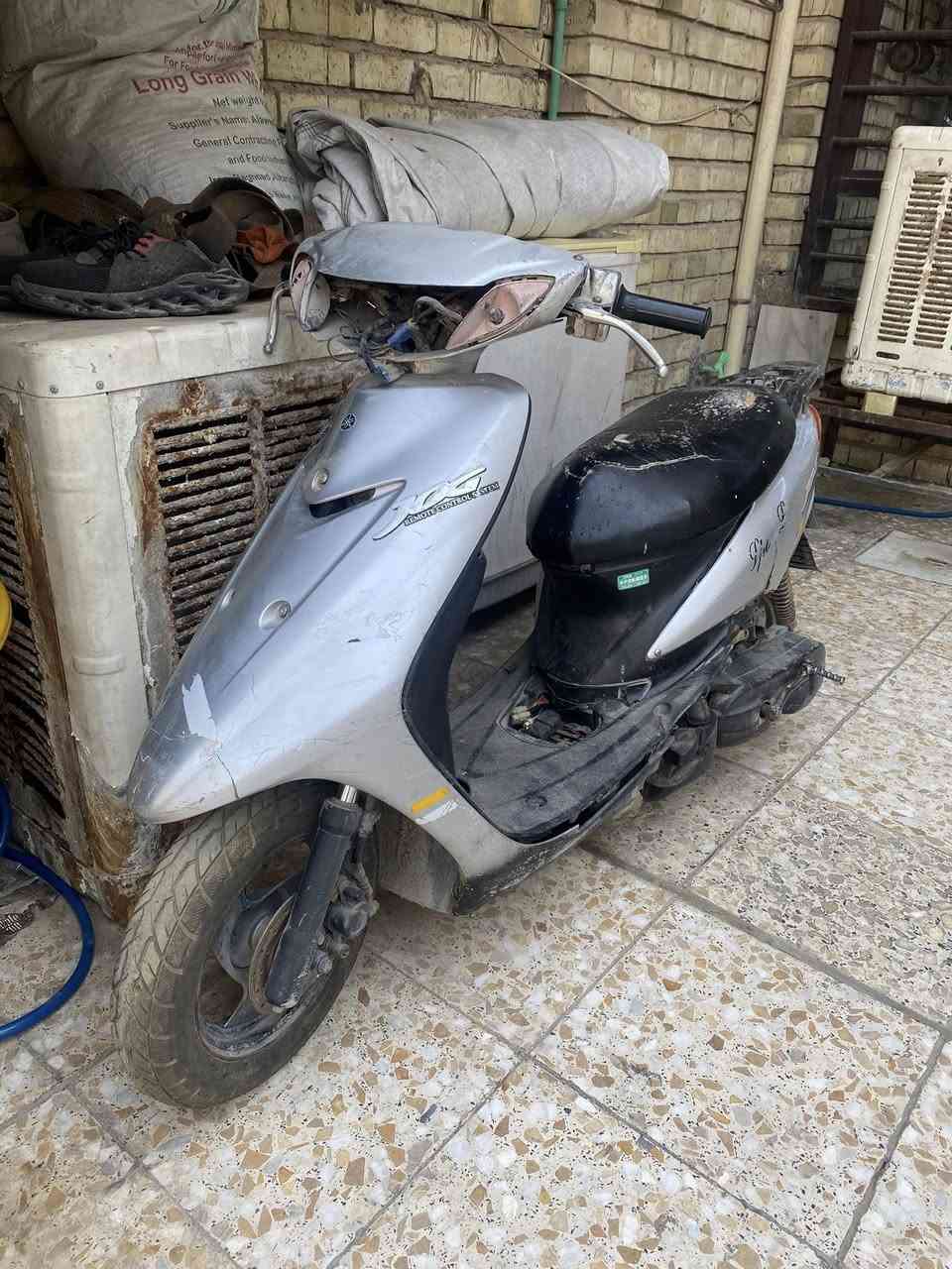 دراجة للبيع فراشة ناقصهة كابريتر وباتري الهاتف***********
