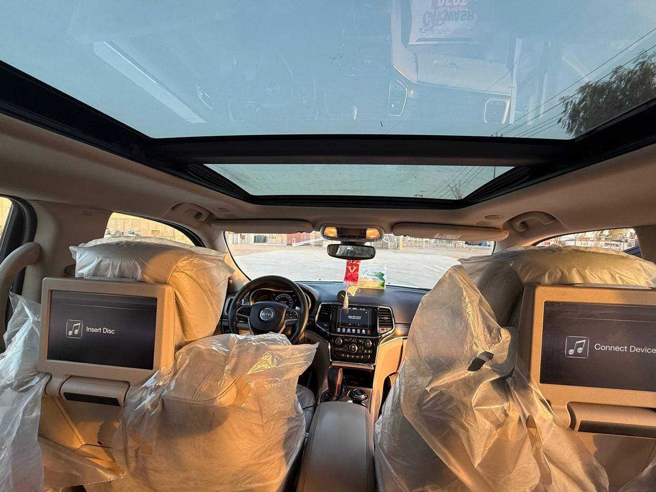 جيب كراند شيروكي خليجي 2020ليمتد بلاص
الوان ابيض فول مواصفات ليمتدد بلص 3 شاشات 
 رقم جديد بغداد شرط التحويل 
السياره بعد احلى من الصور 
ماشيه77 الف كيلو
مواصفات لمتدد بلاص معروفة

🟪 السعر  :: الطلب في التعليقات ويوصلك مباشرة ✍️ 📩

3 شاشات 
بصمه 
جلد 
كراسي كهرباء 
مري شفط 
مري قلابه
بنوراما
بجم زنون
جنطه كهرباء 
ستيرن كهرباء 
كرسي خزن ميموري 
قطعتين تبريد 
تدفئه و تبريد مقاعد 
نضام توقف ذاتي 
 اطفاء محرك عنده وقوف بل ازدحام 
فورويل 
كامره 
حساسات امامي و خلفي 
سونار موجود بالصور
العنوان بغداد الجديدة

رقم صاحب السيارة 
***********
