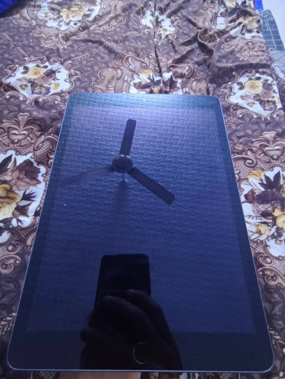 ايباد 9
الذاكره 64  فول موصفات
البطاريه ماعرف شكد بس كلش زينه التليفون نضيف  100%100
كامل الملحقات مع شاحنه وكارتونه وكفر 
بكاني بغداد الشعب يم مستشفى الزهره الهلي نهاية الفورتات 
السعر 225 وبي مجال حك جيتك


**إذا كنت صاحب هذا الإعلان وتريد حذفه لأي سبب، رجاءا أرسل رسالة إلى الدعم الفني**