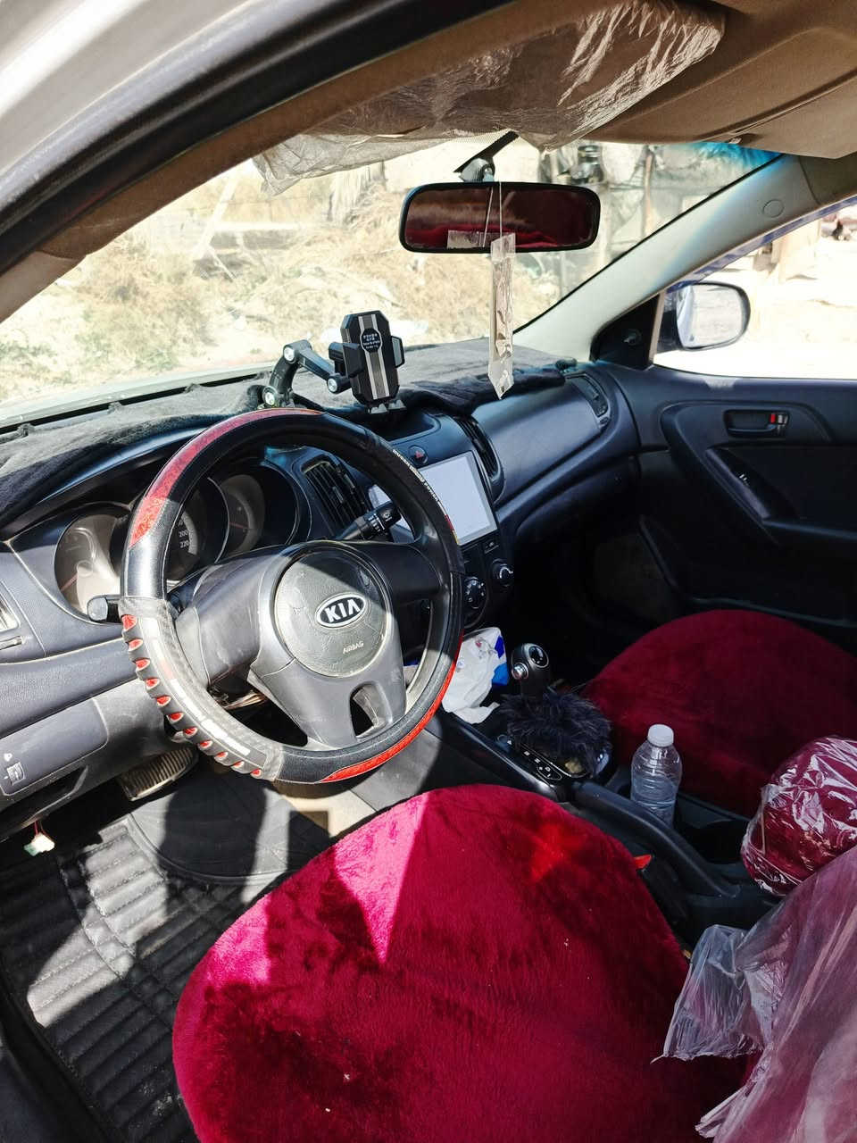 السلام عليكم سيراتوا للبيع موديل 2011 خليجي رقم ذي قار دولي سنويه جديدة تحويل مباشر جاهزه مكينه كير حداديه السعر 85 بيها مجال ***********
