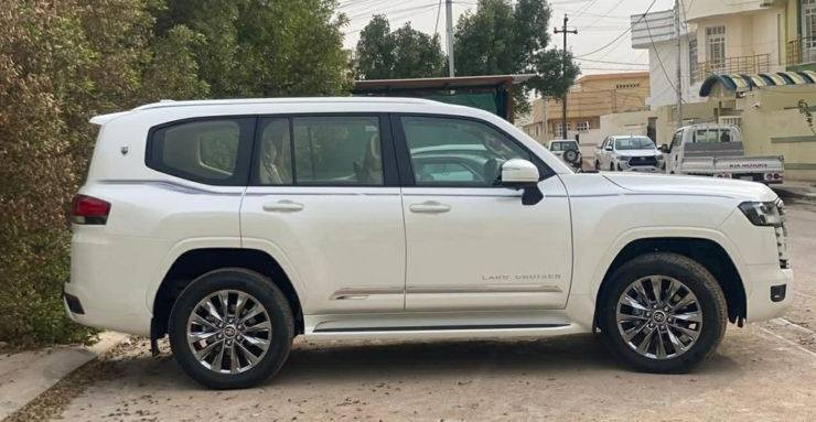 لاندكروز 2025 زيرو 
 ماشيه 200 كيلو فقط كامرات محيطيه
 شاشه كبيره ام الرادار علامه TSS
محرك كير واير بشرط مامفتوح 
سيارة حيل نظيفة كلشي عل بلاد جديد 
سنوية هزة كلشي جديد مدفوع لـ
باسمي السنوية بشرط تحويل وغرامـة
سيارة مابيـها دينار مصرف كامل من كل نواحي
رقم صاحب سيارة ***********
