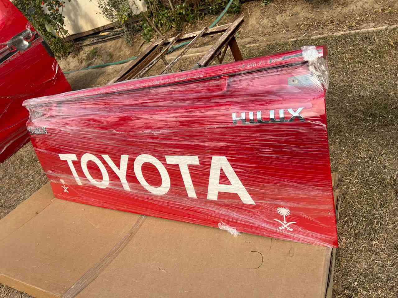 للبيع بيبان هايلوكس  ٢٠١٤ العنوان بغداد***********
