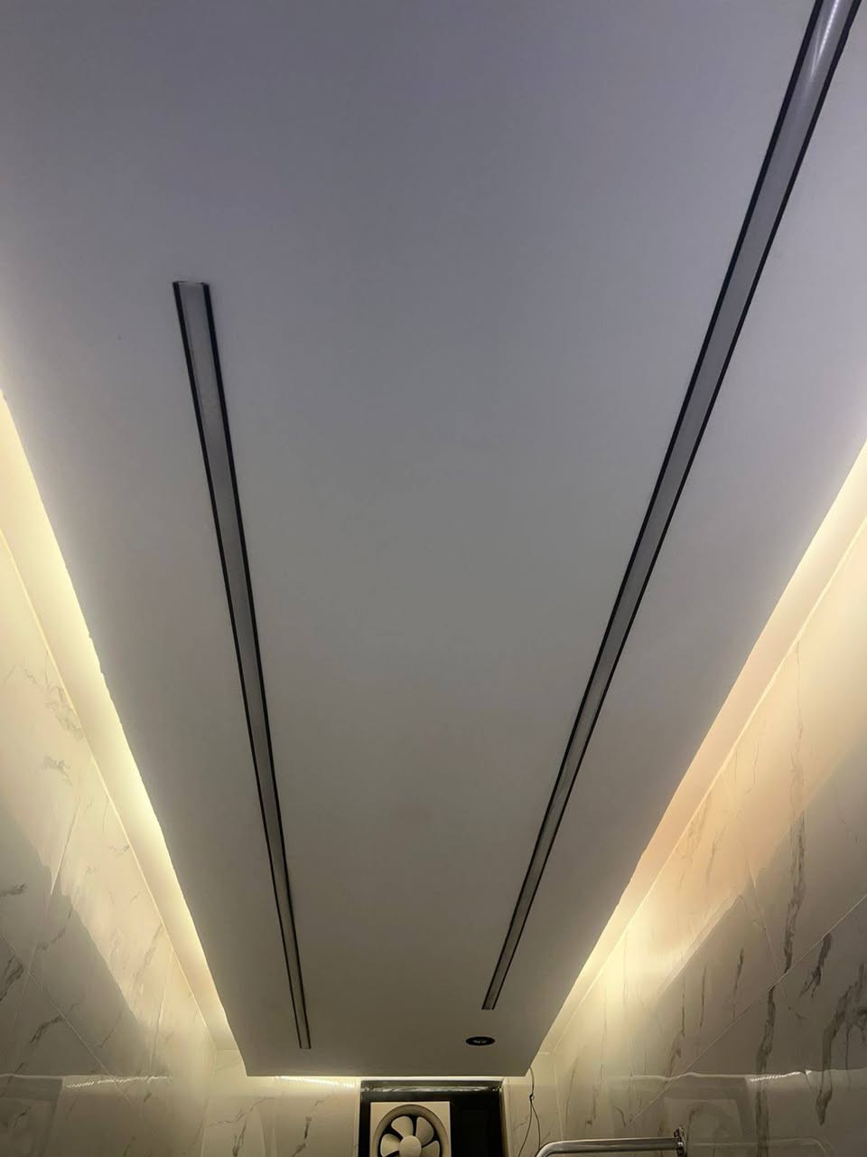 السلام عليكم 
كادر سوري لديكورات شغل درجه اولى
لتواصل 
***********
