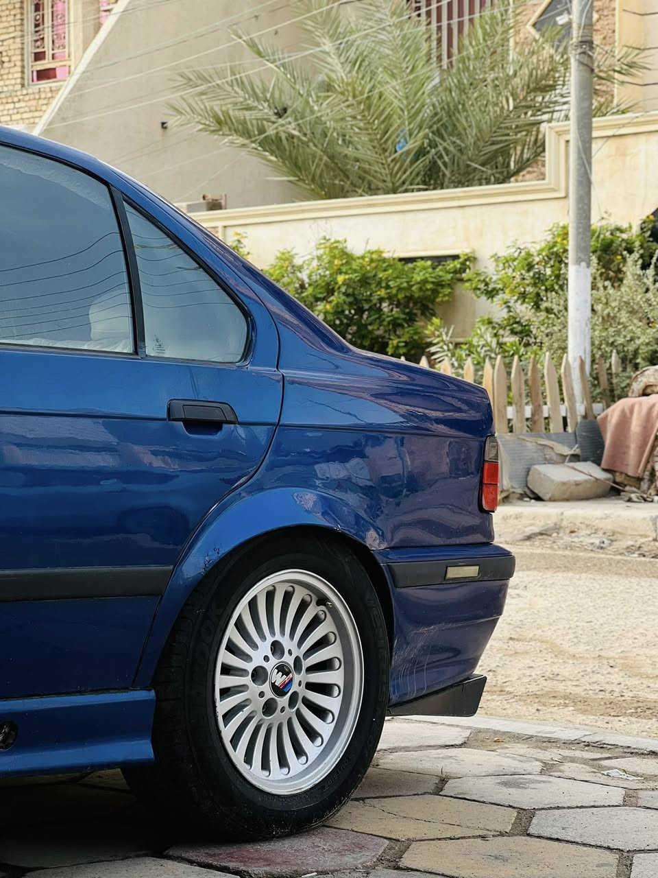 شعدك مراوس نزل e36v8كير عادي تفاصيل وشراي يتصل ***********
