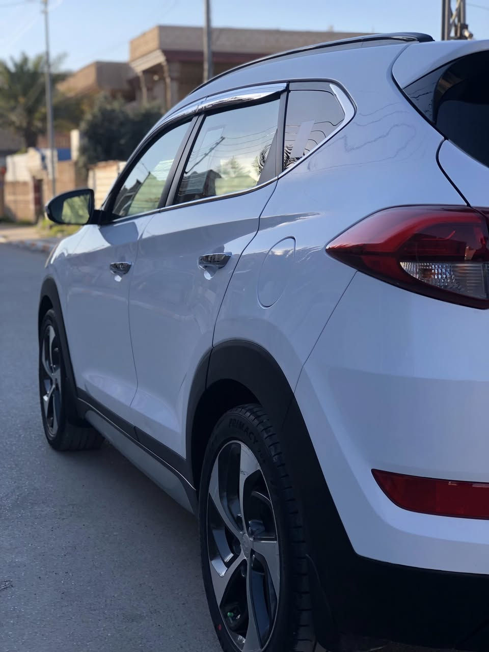 السلام عليكم
للبيع سياره توكسان موديل 2017

السياره وارد أمريكي فول مواصفات 

واحد على واحد محرك تيربو  

ويوجد حادثه في السونر مع الصور 

العنوان المشاهده طارميه 

رقم الهاتف *********** أبو علي
