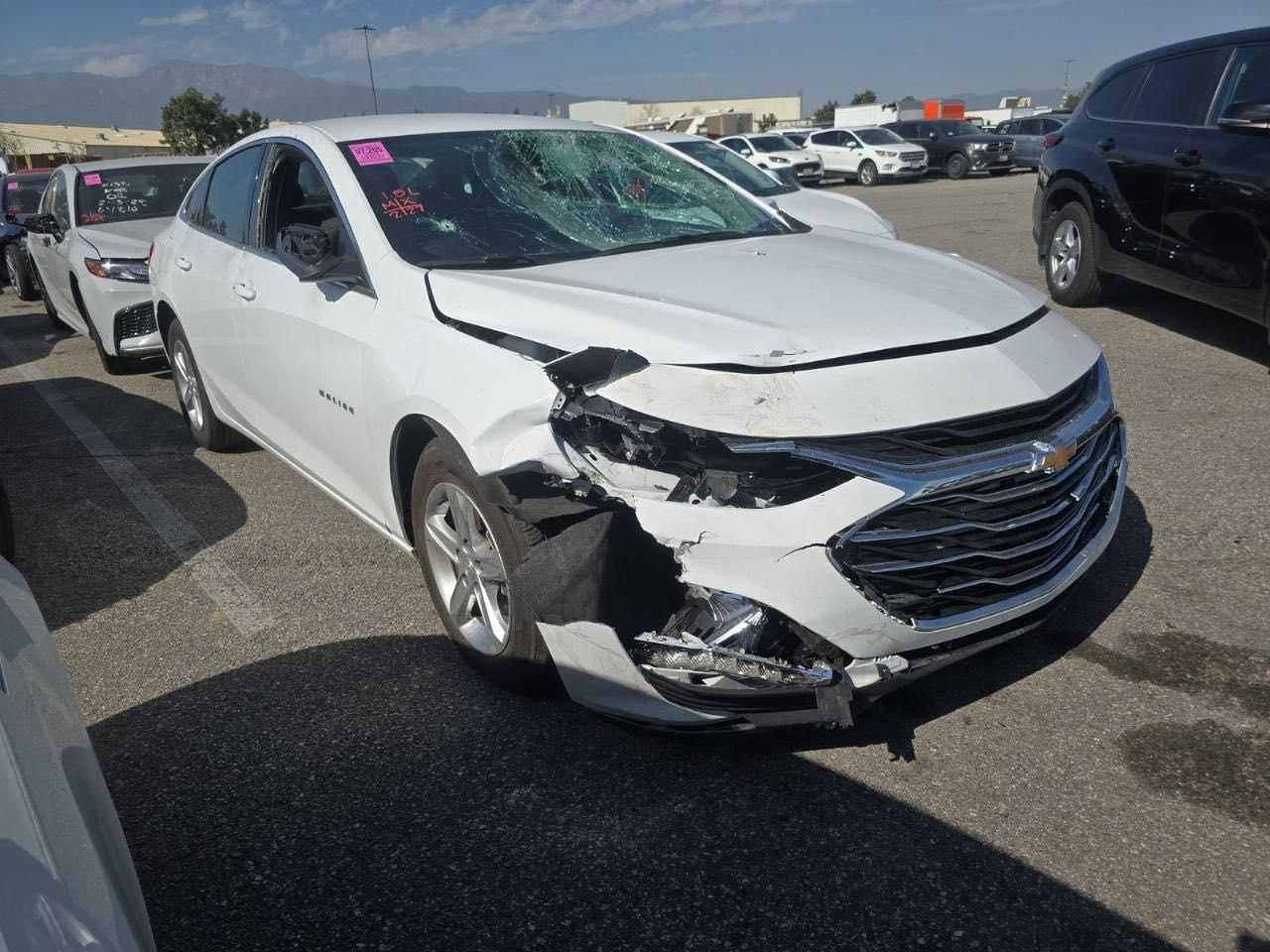 سلام عليكم ماليبو ٢٤ ماشية ٥٥ الف كيلو السعر ١٢٥ مرقم ذي قار شهداء وكالة عامة ***********
