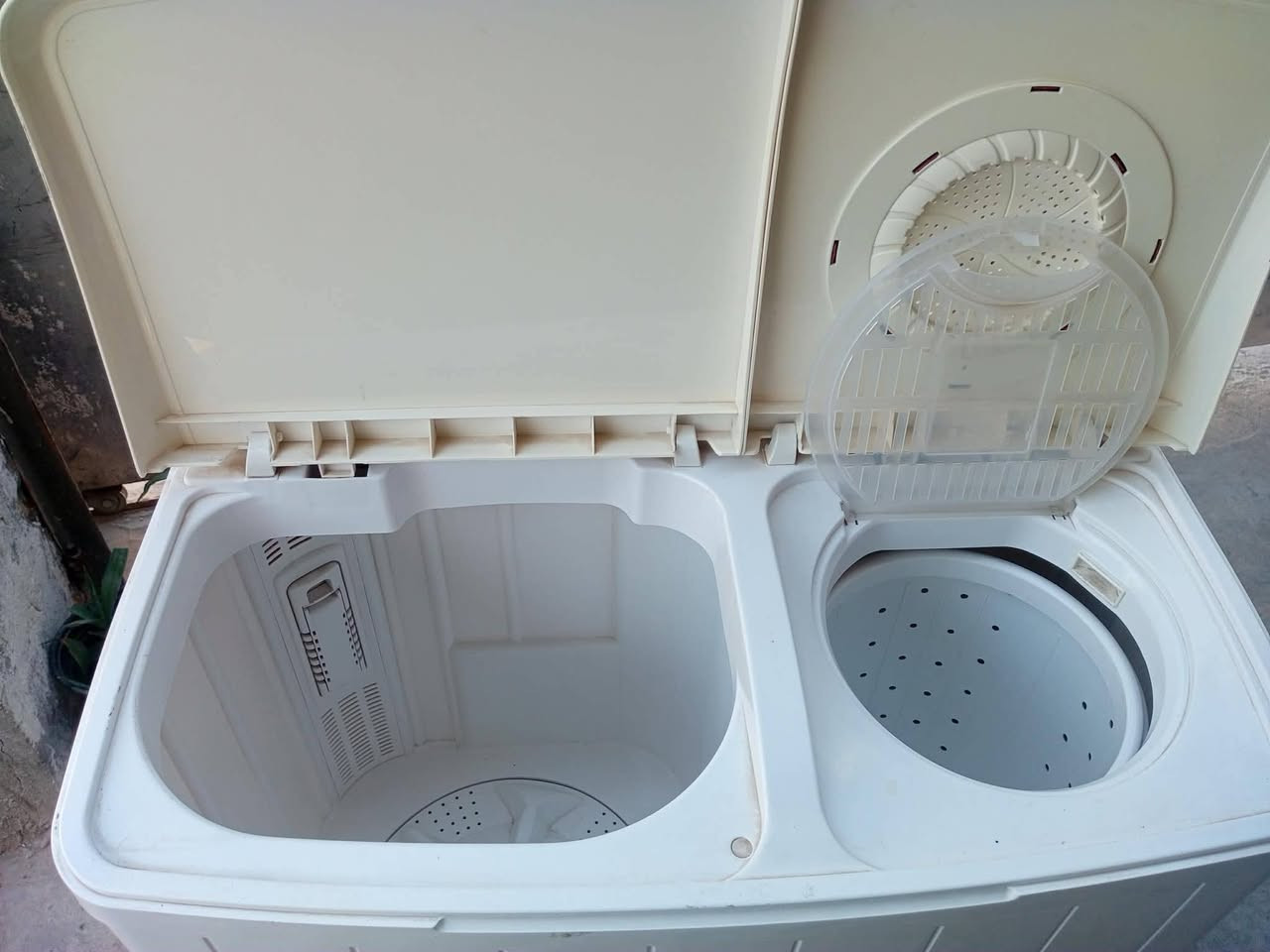 غساله نضيفه ع الفحص كلشي شغال ماداخله تصليح ب70 وبيها مجال الشراي فقط يجي خاص المكان حله ثوره قرب مركز الثوره


**إذا كنت صاحب هذا الإعلان وتريد حذفه لأي سبب، رجاءا أرسل رسالة إلى الدعم الفني**