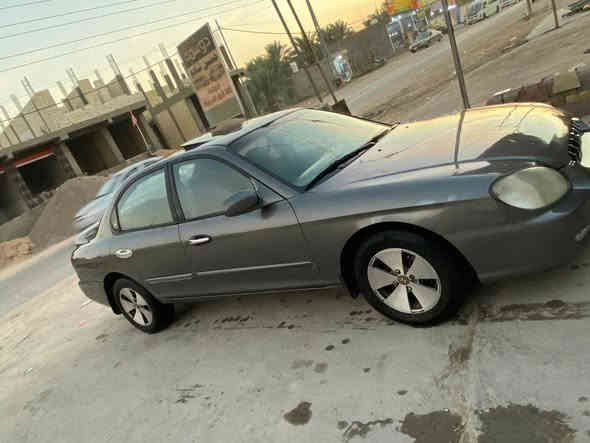 السلام عليكم هونداي سوناتا مديل ٢٠٠٠ مكفوله من الحادث فقط صبغ عام جماليه اثر جراد مكينه وكير وحداديه كفاله رقم بغداد سنويه ٢٠٢٦ كير عادي بس فتحه بل قماره ويل كب السياره اصل بانزين مكينه ٤ سلندر السعر المطلوب ٤٦ وبيه مجال اتصال *********** اخواني مكلف بل نشر
