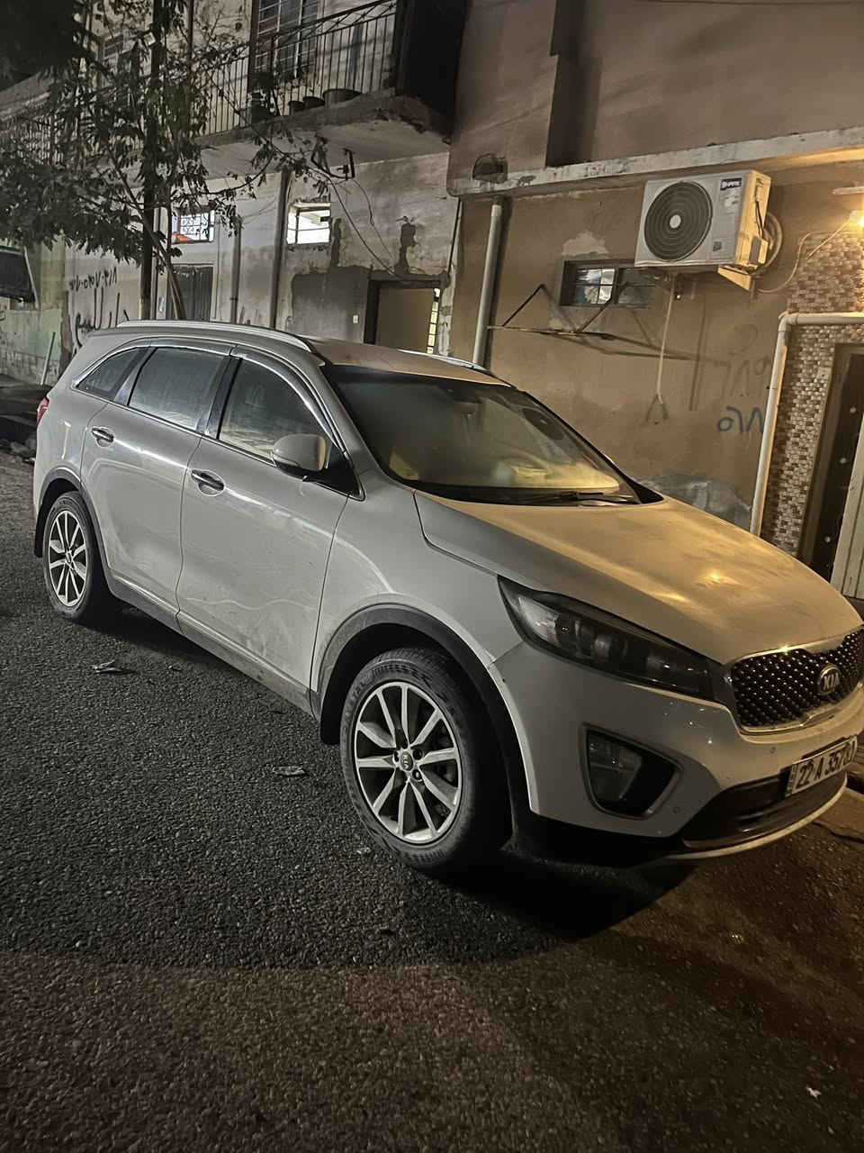 السلام عليكم سورنتو ٢٠١٦ للبيع سياره فول بس بدون فتحه  سياره نضيفه خير من الله رقم أربيل تحويل ثاني يوم سياره ماشيه ١٧٠ سياره خليجي بدون ضرر بس بيها بال قبق صندوك طخه زغيره بس بدون دوخل شرط سياره حساسات كأمره كير ومكينه خير من الله سنويه جديده بعدها هزه جديده مكانها موصل وادي حجر ***********
