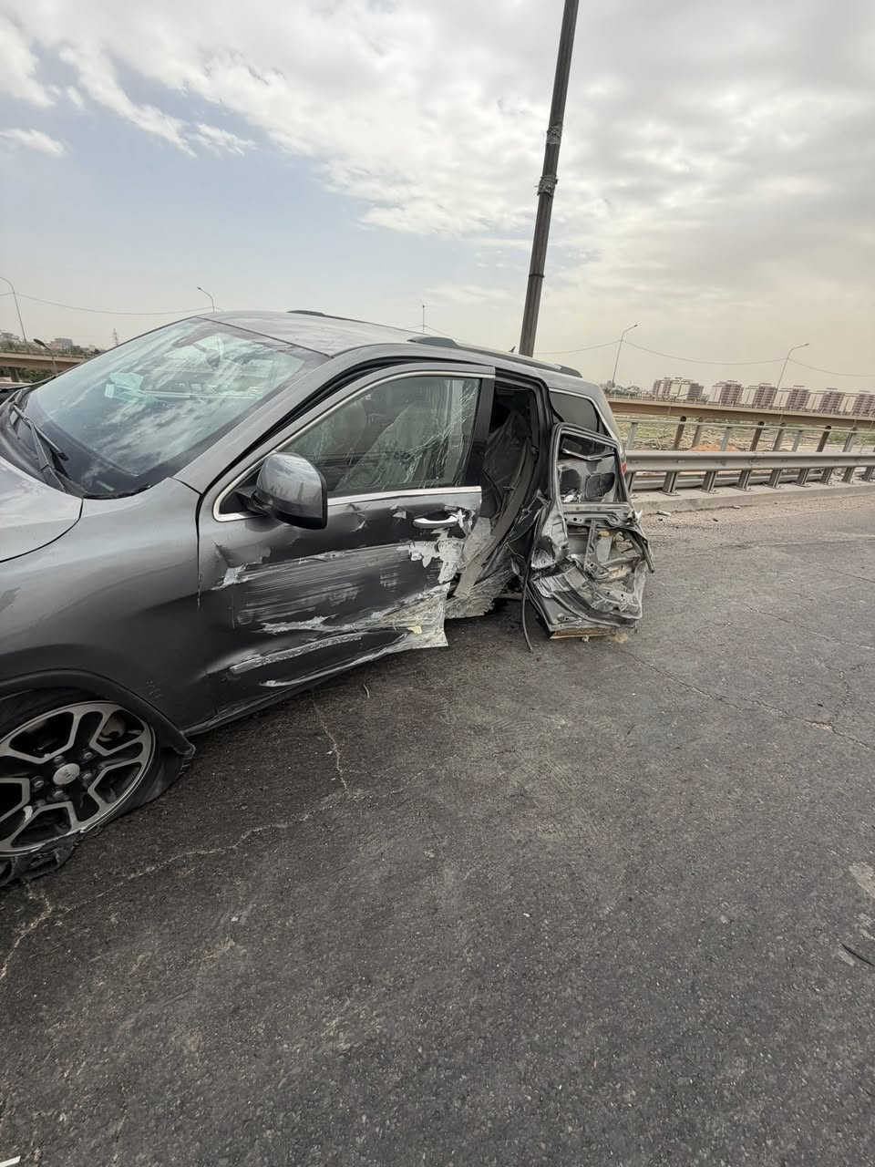 السلام عليكم جيب موديل 12الاريدوه صار بيها هاذ الحادث  اريد ابيعها عله حادثه السياره شغاله  كلشي بيها شغال فقط هاذ الحادث. شواصي الغود كفاله   وارد امريكي. ومن امريكه بيها هم حادث بذني البابتين فقط ابيع عله حادثه السعر 115العنوان بغداد التاجي الشراي يتصل *********** وذا مراوس عادي
